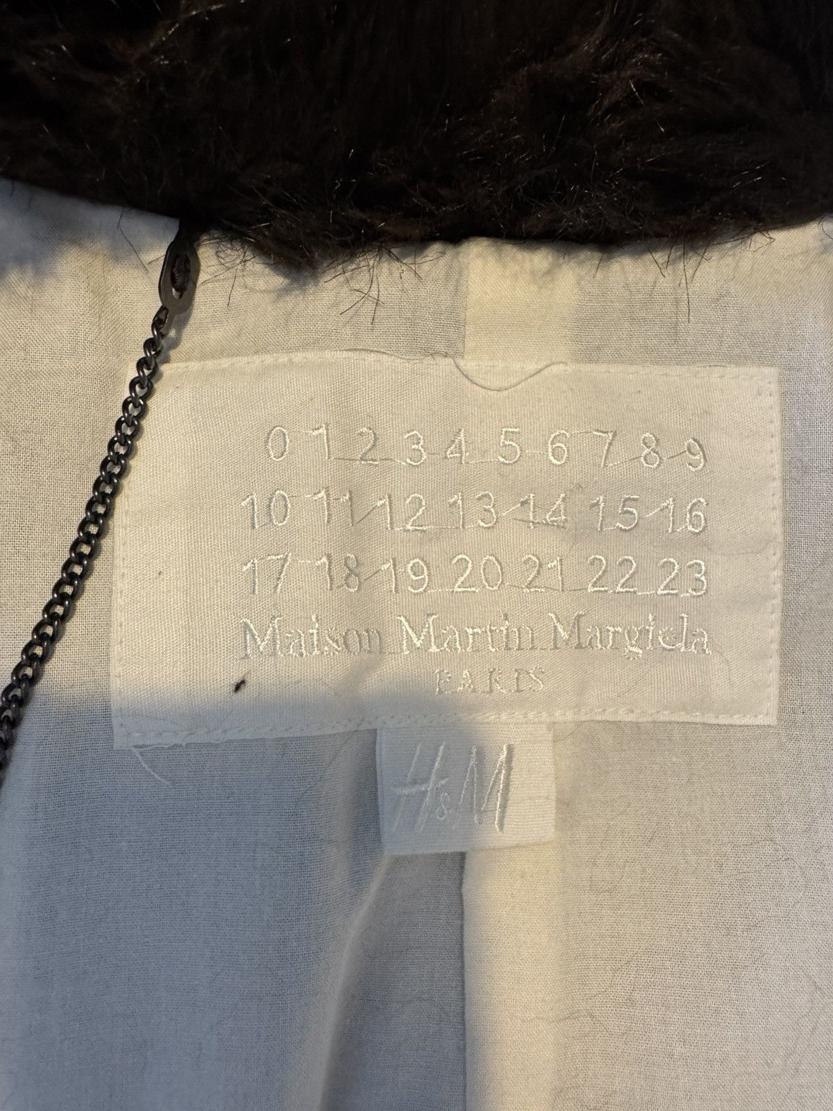 Maison Margiela Maison Margiela x H&M foux fur size 48 Size US M / EU 48-50 / 2 - 7 Thumbnail