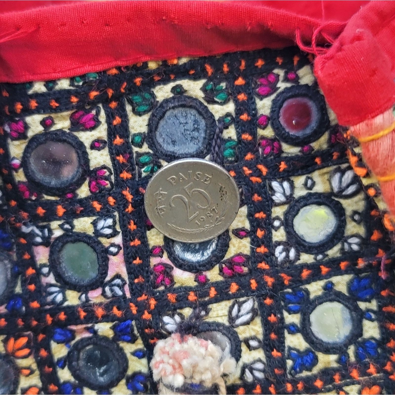 Handmade Vtg Handmade Bohemian Patchwork Tassel Embroidered Tote Bag Size ONE SIZE - 3 Thumbnail
