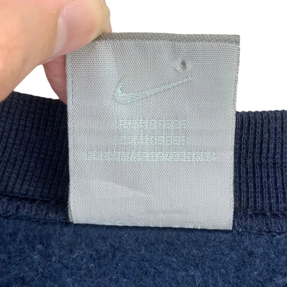 Nike Vintage NIKE SWOOSH Big Logo Sportswear Pullover Sweatshirt Size US L / EU 52-54 / 3 - 9 Thumbnail