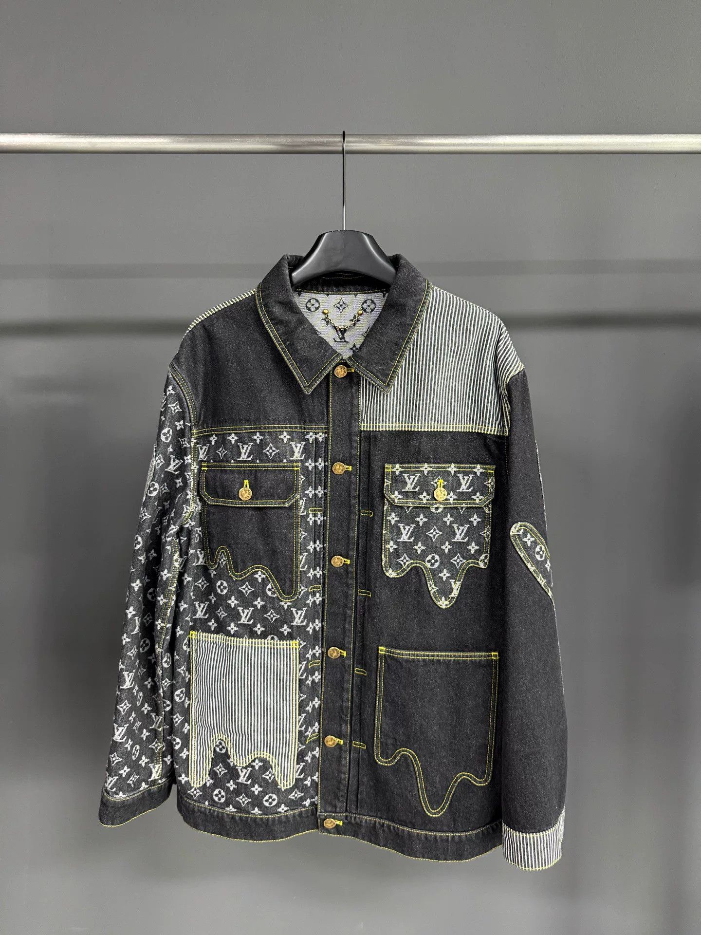 Louis Vuitton Louis Vuitton Collab Gray Light Jacket Men Size US M / EU 48-50 / 2 - 1 Thumbnail