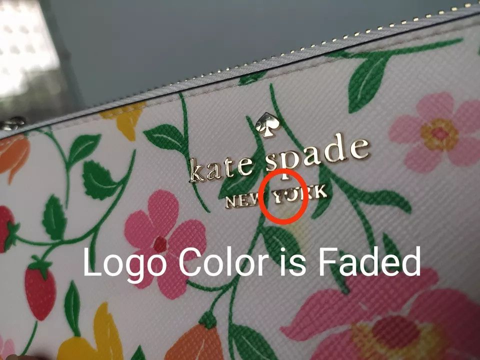 Kate Spade Kate Spade Lucy Strawberry Garden L-Zip Wristlet T-0006 Size ONE SIZE - 9 Thumbnail