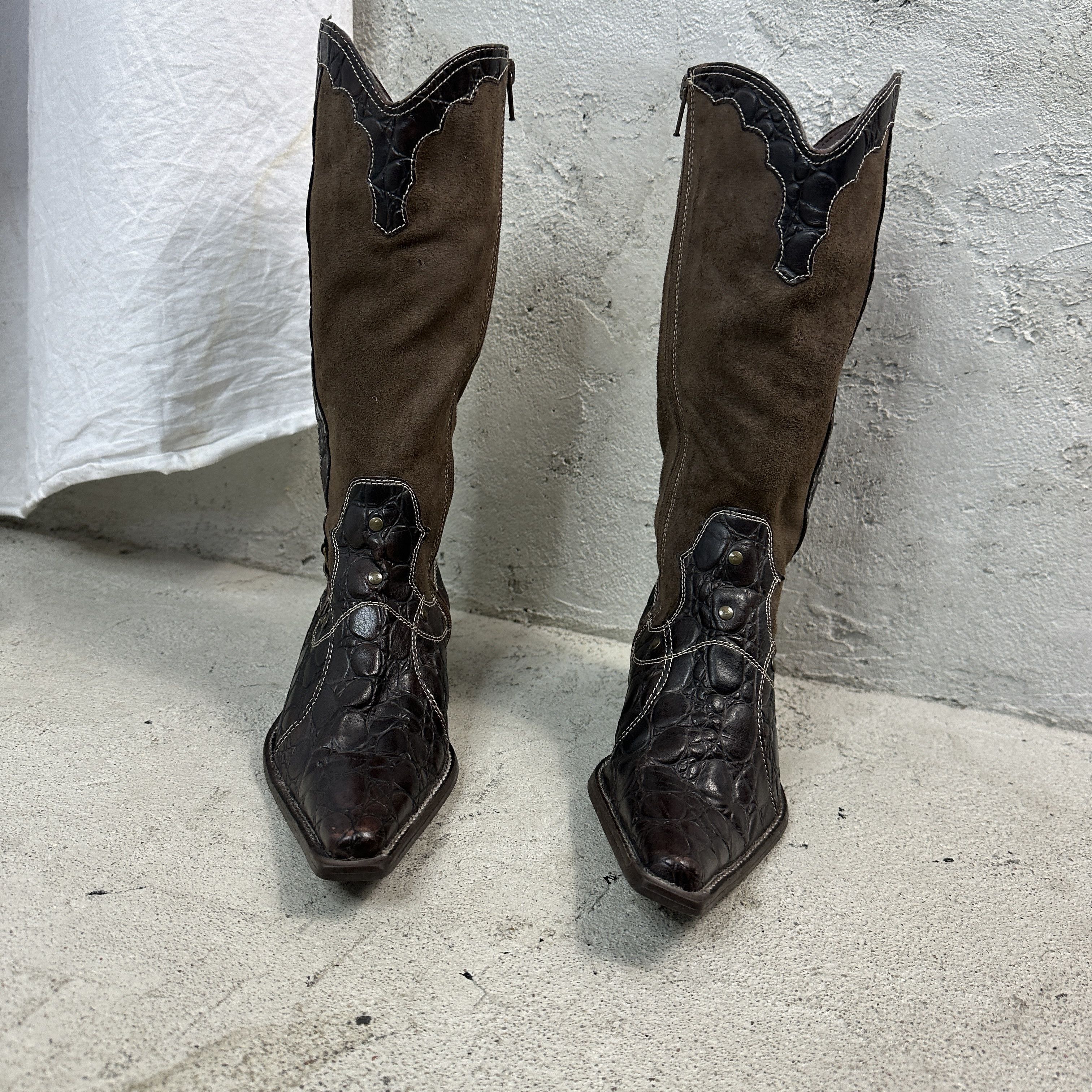 Vintage Vintage Avant Garde Archive Y2K Leather Cowboy Boots Size US 5 / IT 35 - 2 Thumbnail