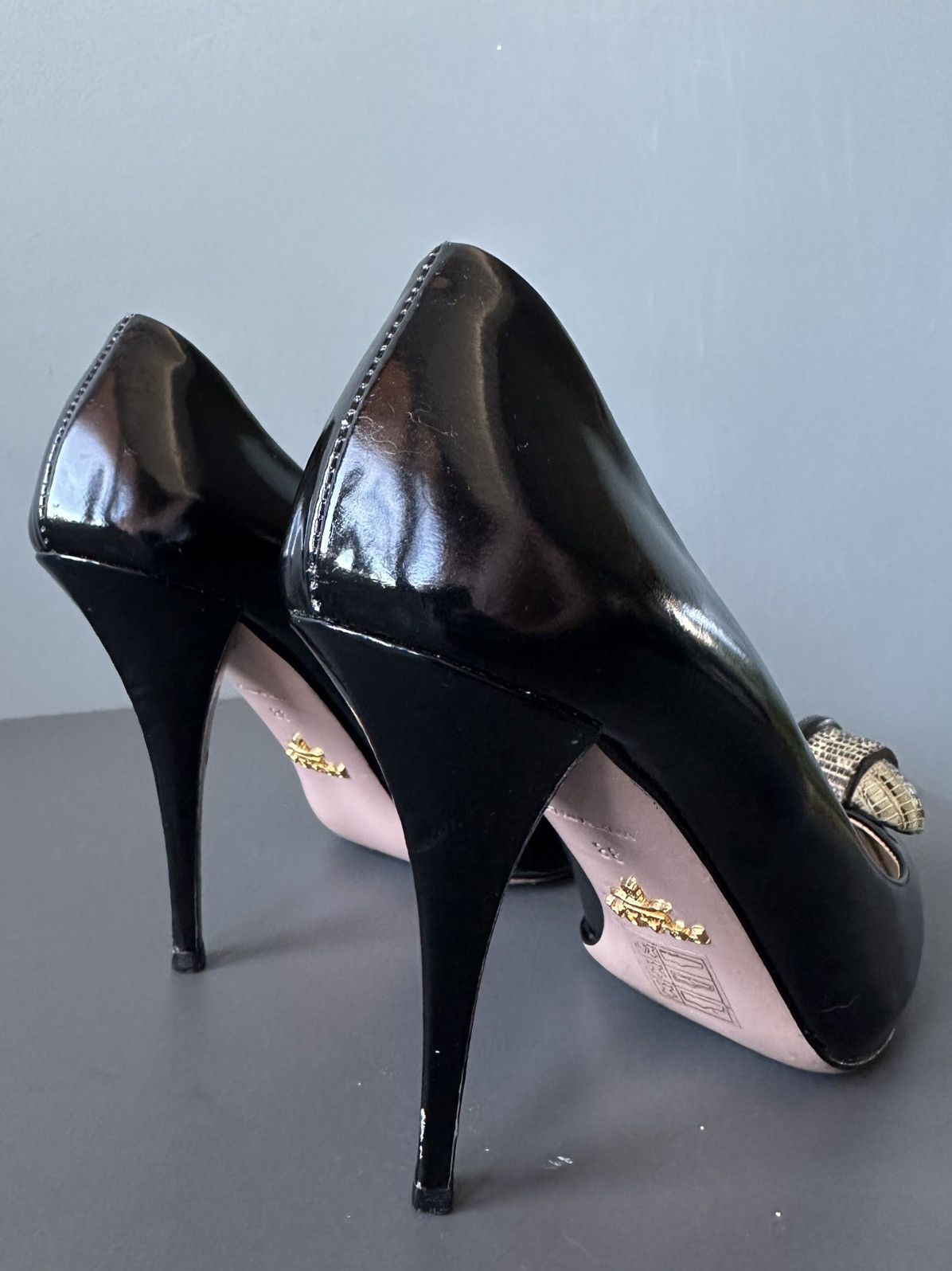 Prada Prada Milano Black Patent Leather Pumps Croc Cap Toe Heels Size US 8 / IT 38 - 3 Thumbnail