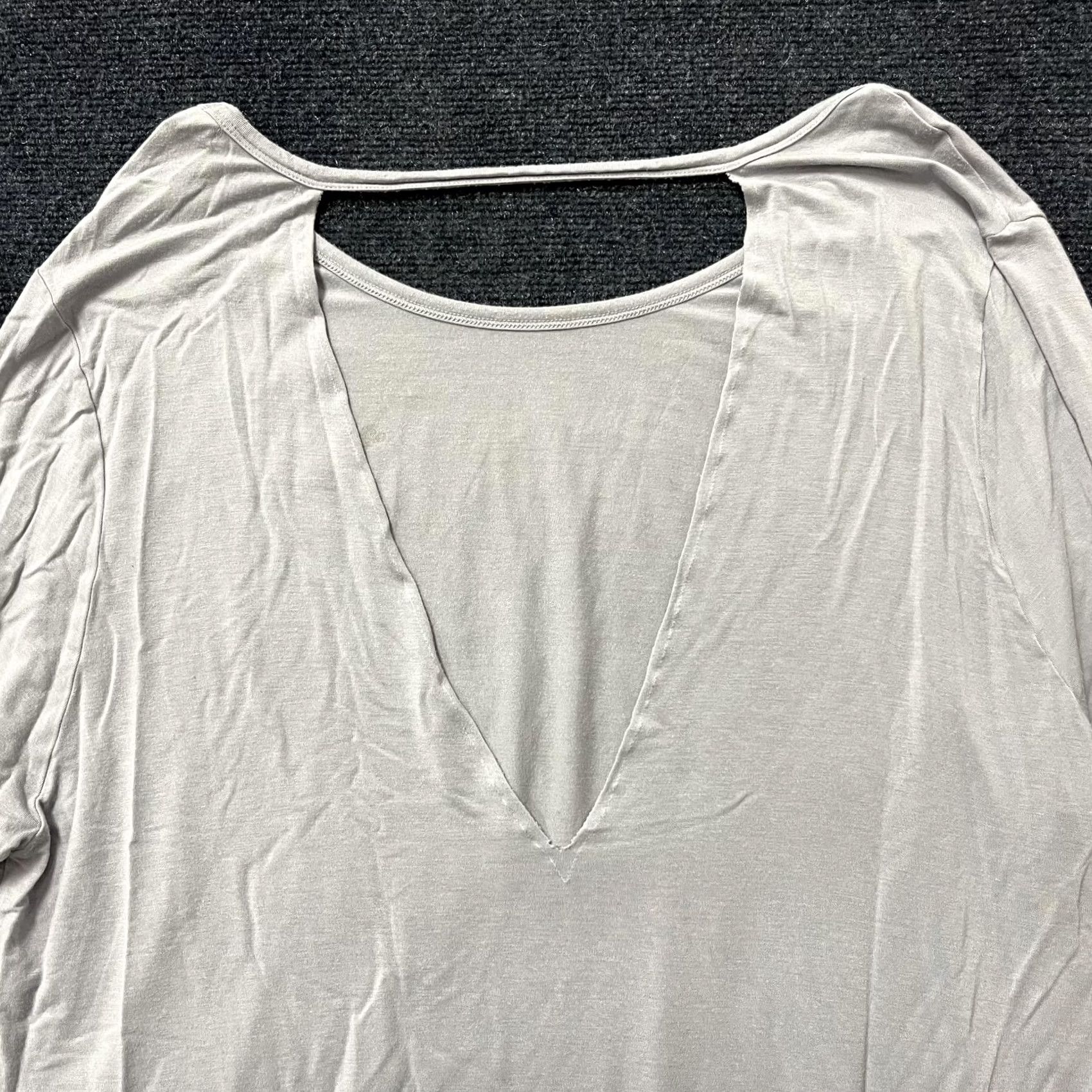 Pinko PINK Shirt Women's M Long Sleeve Gray Open Back Dog Logo Tee Top Size M / US 6-8 / IT 42-44 - 4 Thumbnail