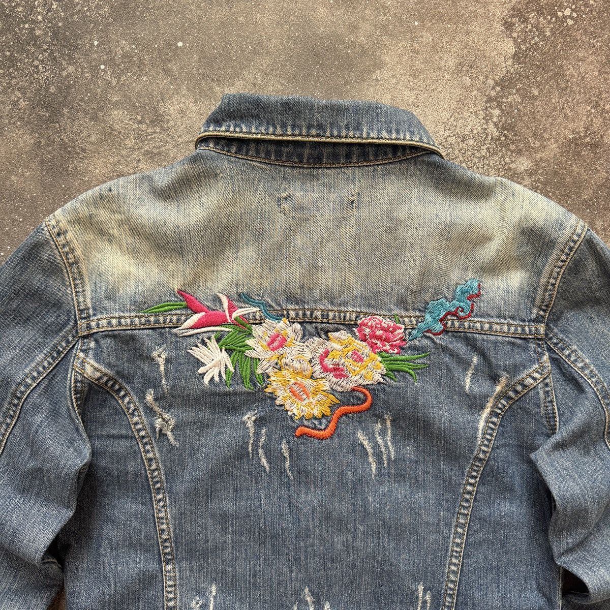 Dolce & Gabbana D&G Dolce & Gabbana Vintage Embroidered Floral Denim Jacket Size S / US 4 / IT 40 - 12 Thumbnail