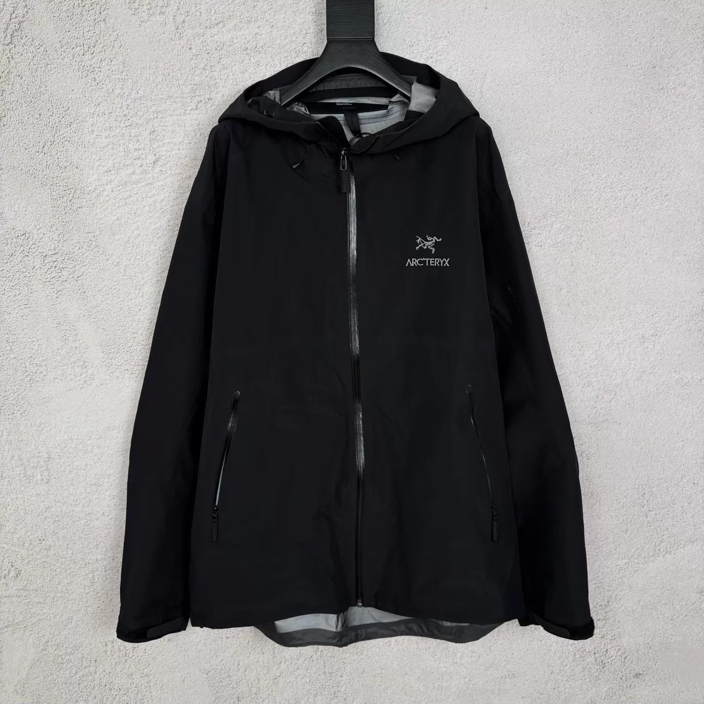 Arc'teryx Black Hooded Light Jacket - XXL Size US XXL / EU 58 / 5 - 1 Thumbnail