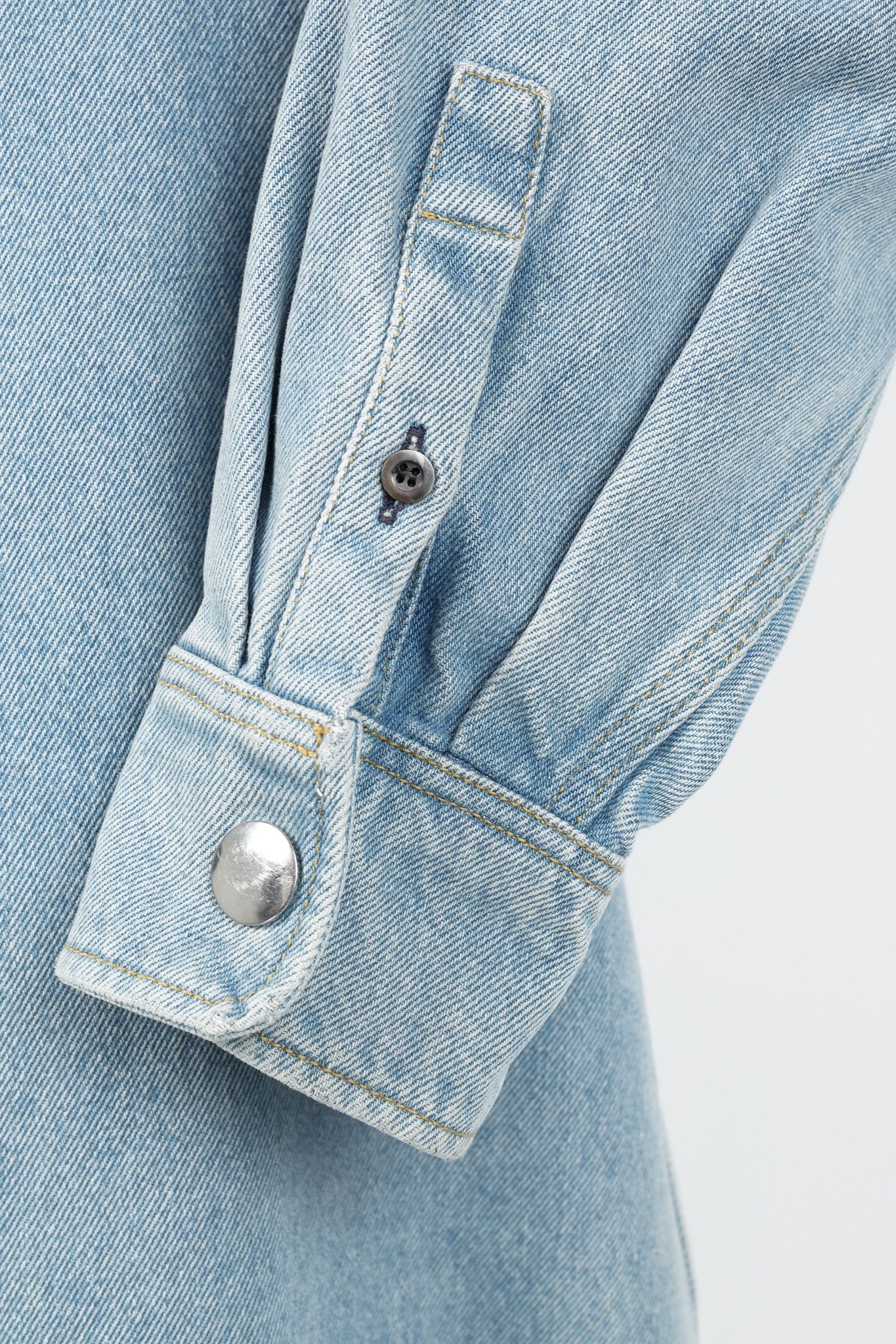 Prada Prada Bleu Distressed Oversized Organic Denim Shirt Size XS / US 0-2 / IT 36-38 - 8 Thumbnail