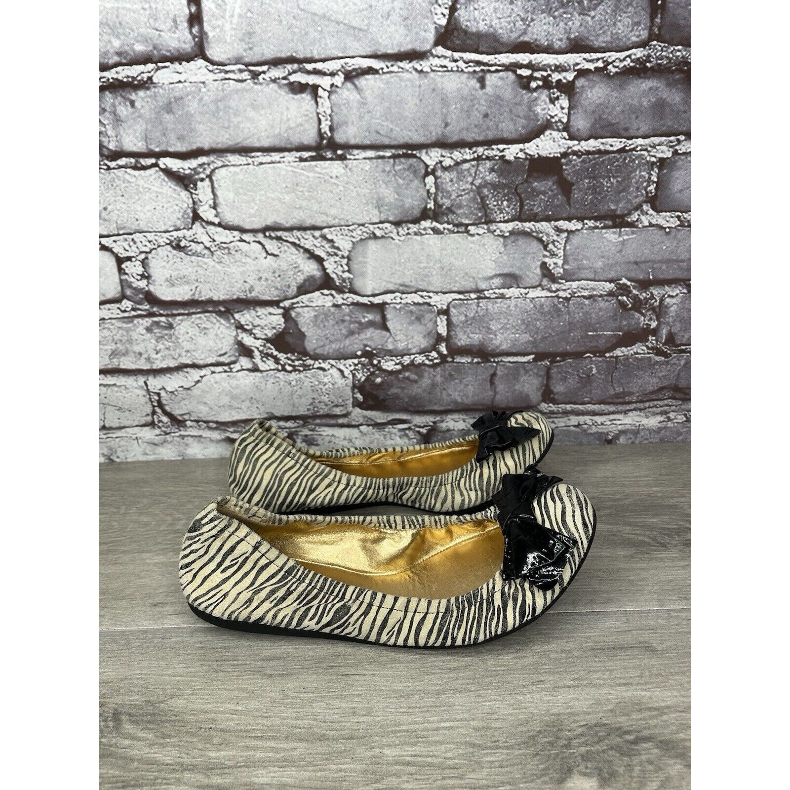 Kate Spade Kate Spade Zebra Print Ivory Black Stripe Patent Bow Ballet Size US 8 / IT 38 - 24 Thumbnail