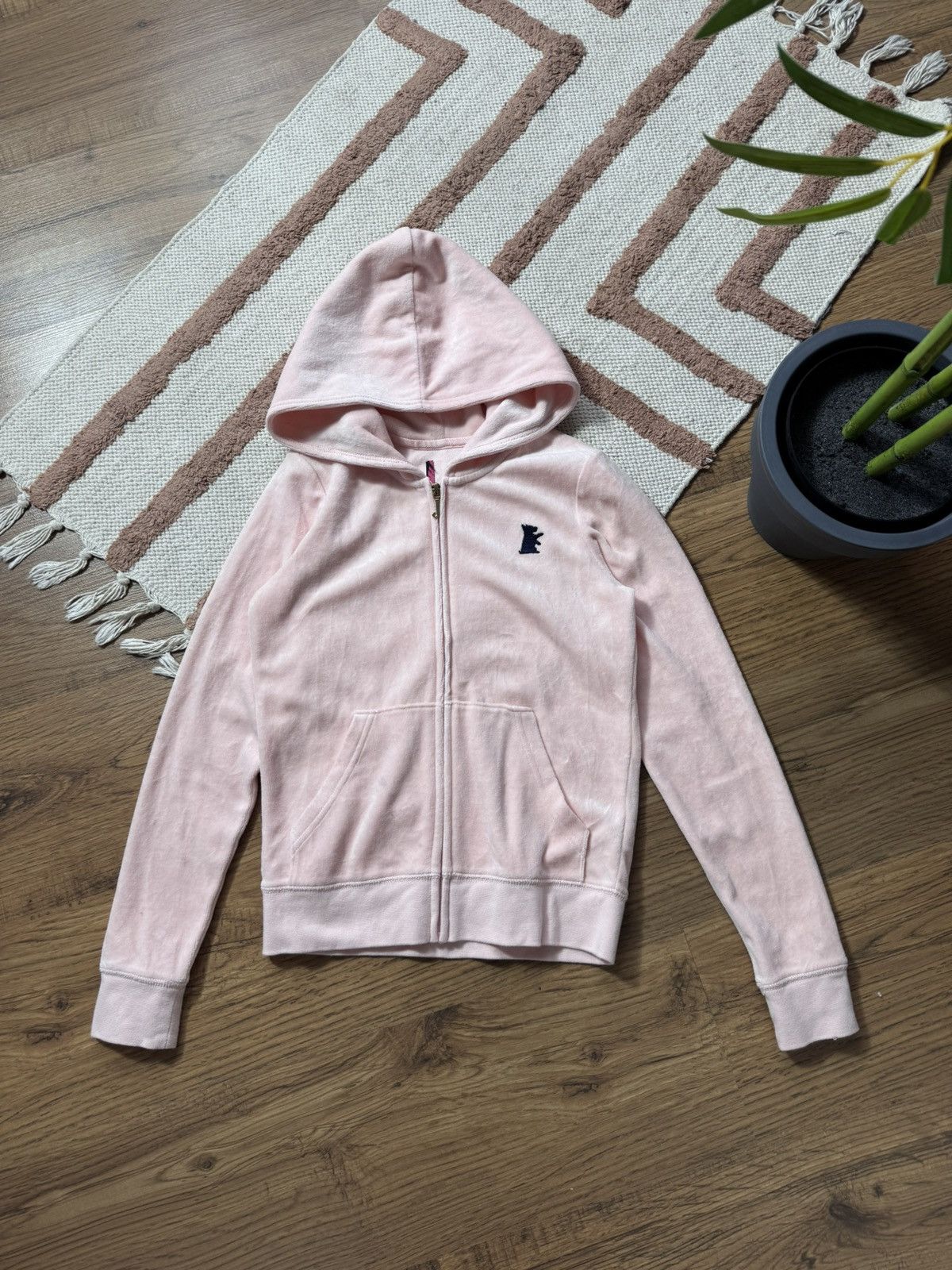 Juicy Couture VINTAGE VELOUR JUICY COUTURE BASIC ZIP UP HOODIE Size XS / US 0-2 / IT 36-38 - 4 Thumbnail