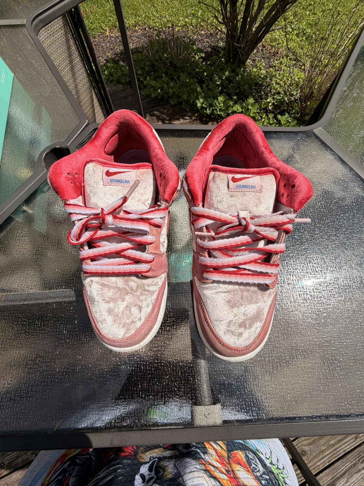 Nike NIKE SB DUNK LOW STRANGELOVE VALENTINE Size US 9 / EU 42 - 3 Thumbnail