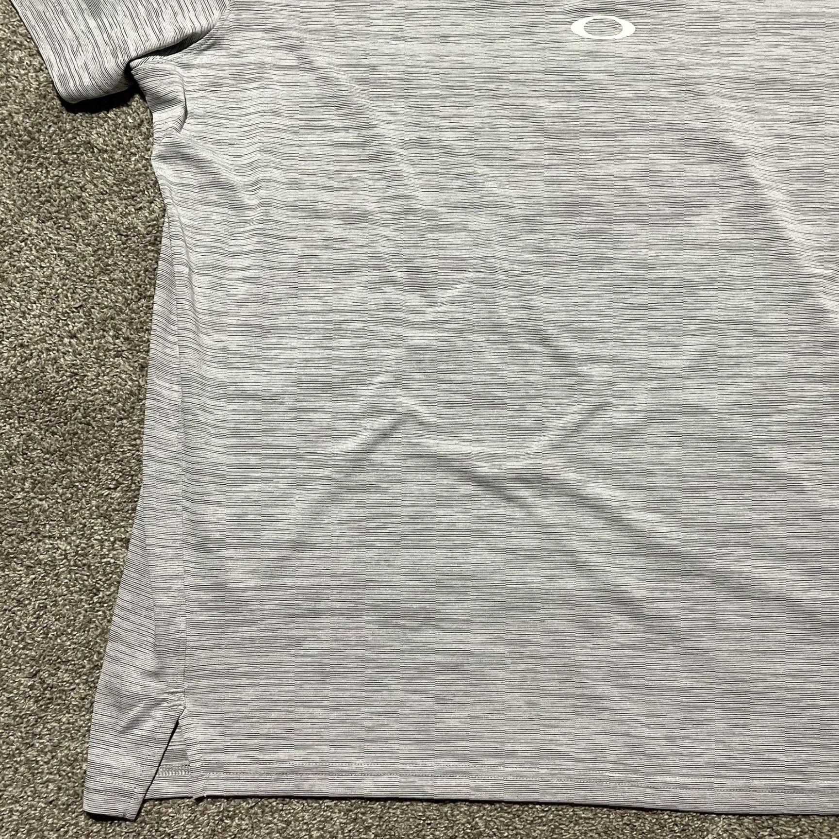 Oakley VINTAGE Oakley Men's Polo Shirt 2XL Athletic Fit Gray Sportswear Size US XXL / EU 58 / 5 - 3 Thumbnail