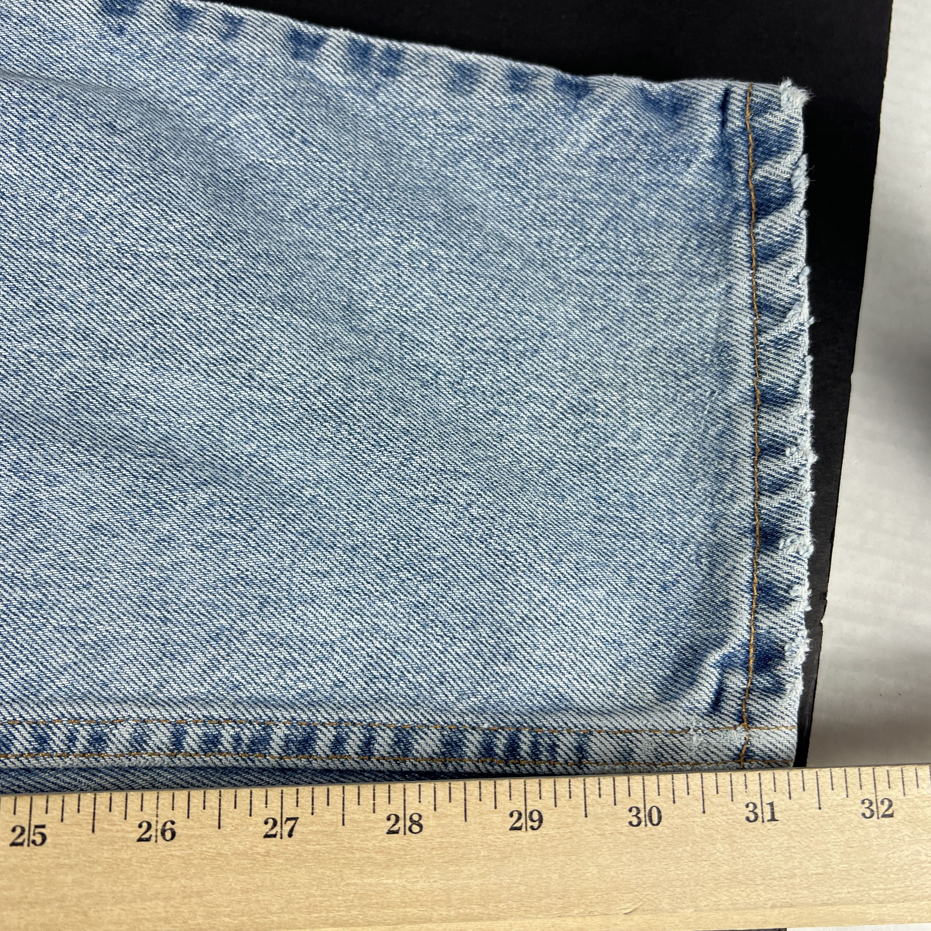 Levi's × Vintage VTG 90s Levi's Jeans 560 Loose Tapered Blue Denim Size US 35 - 20 Thumbnail