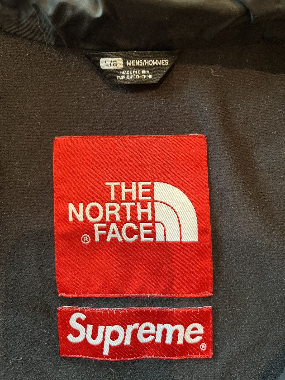 Supreme × The North Face Supreme x TNF Black Bandana Mountain Jacket Size US L / EU 52-54 / 3 - 6 Thumbnail