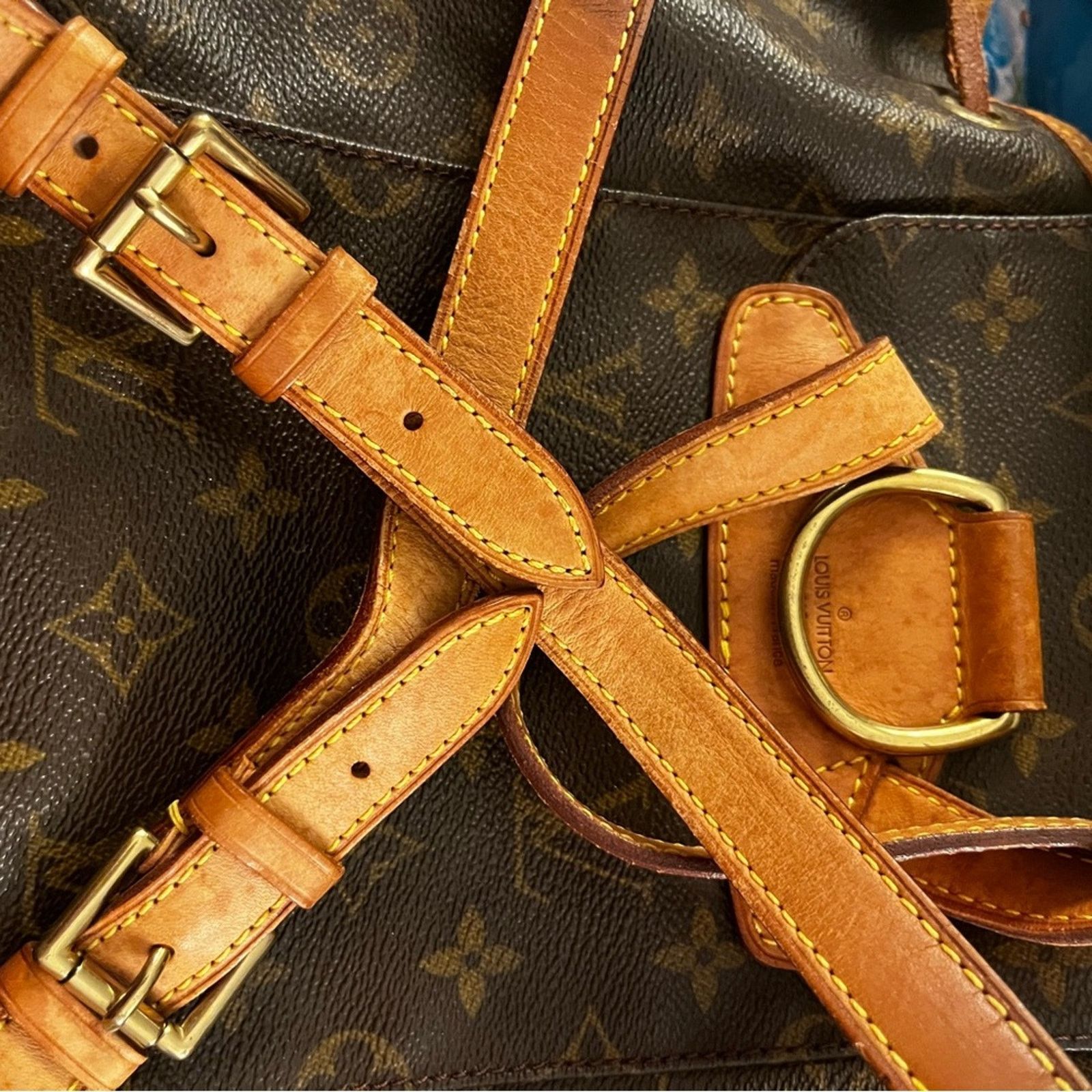 Louis Vuitton Louis Vuitton Monogram Backpack Authentic, great condition Size ONE SIZE - 5 Thumbnail