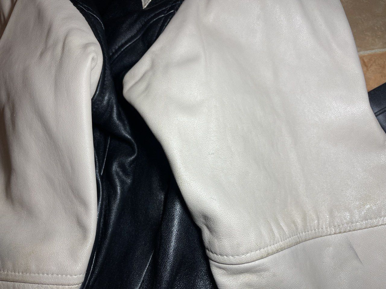 Avirex AVIREX leather jacket, New Millennium, vintage 90s hip hop M Size US M / EU 48-50 / 2 - 13 Thumbnail