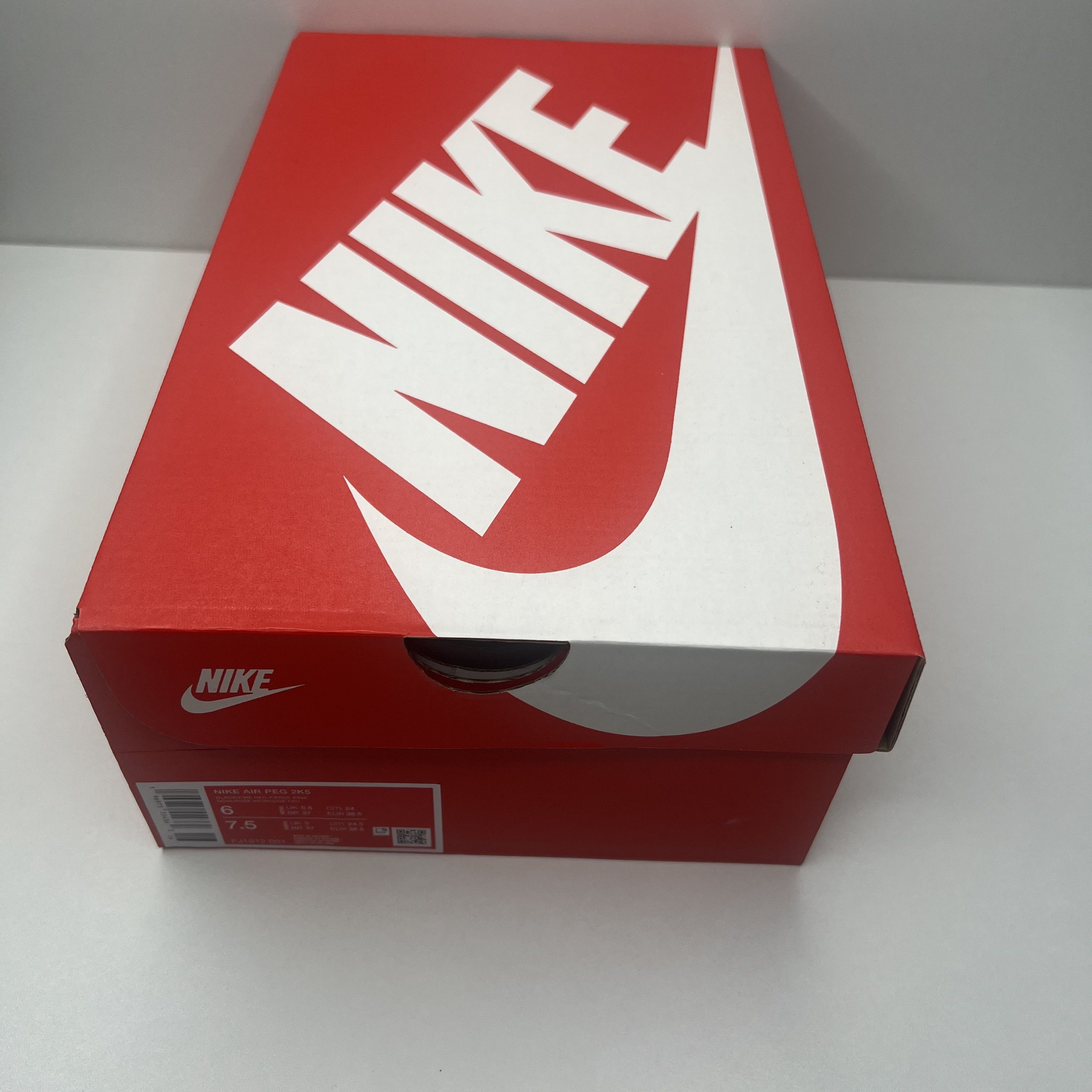 Nike Nike Air Pegasus 2005 "Black And Fire Red" Size US 7.5 / IT 37.5 - 15 Thumbnail