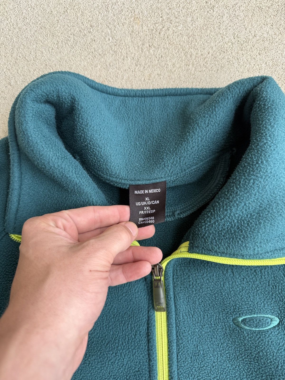 Vintage Vintage Oakley Fleece Zip Up Size US XL / EU 56 / 4 - 5 Thumbnail