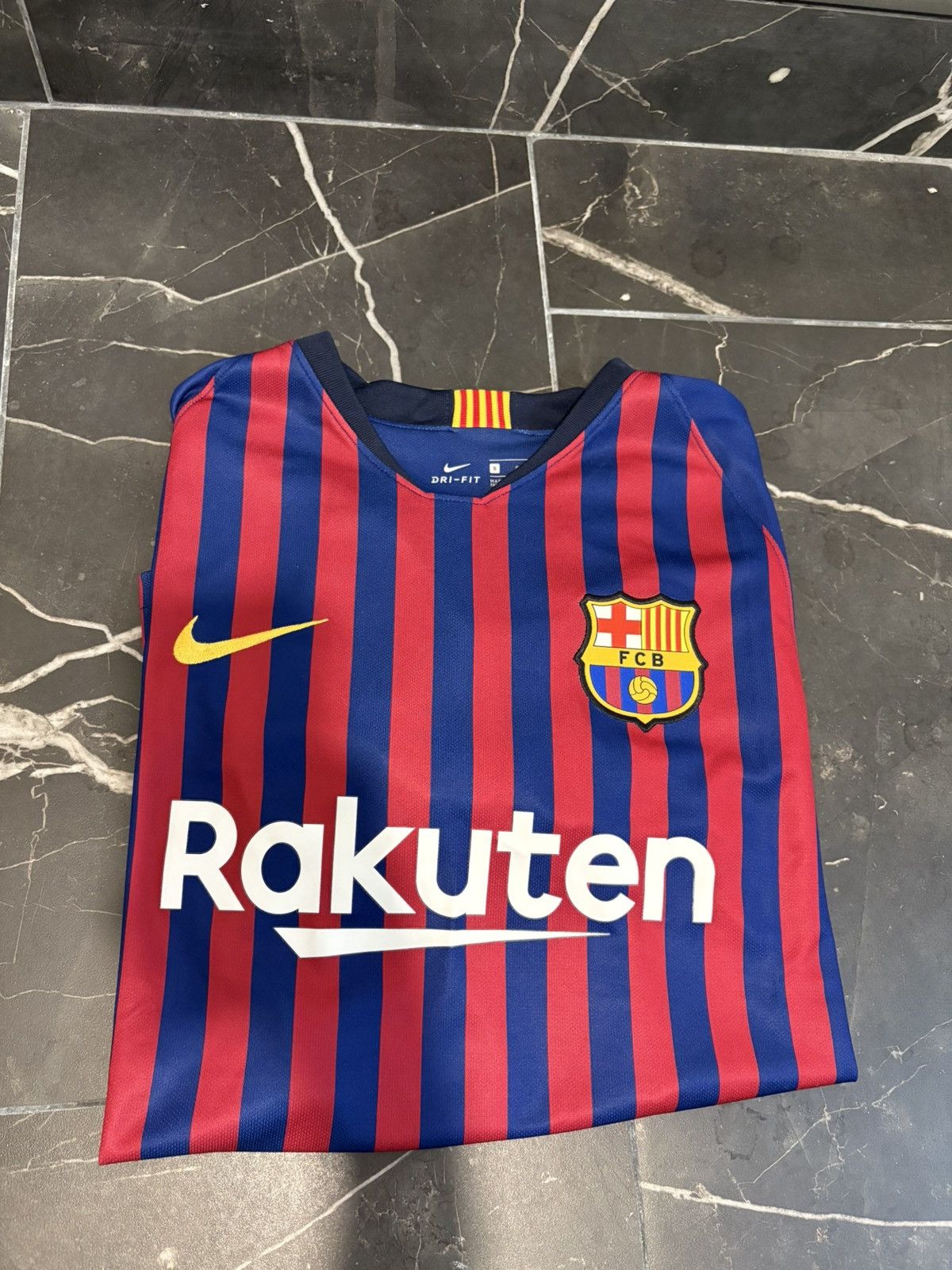 Vintage 2010’s Fc Barcelona home kit Size US S / EU 44-46 / 1 - 3 Thumbnail