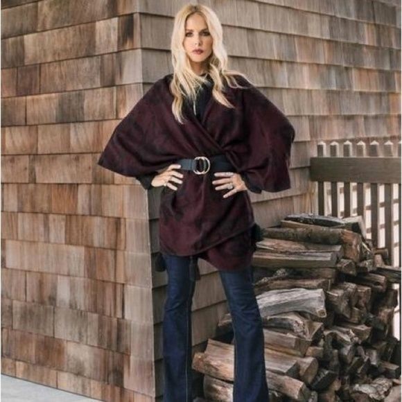 Cleobella Cleobella Wine With Black Contrast & Tassels Sevigny Capelet Size ONE SIZE - 1 Thumbnail