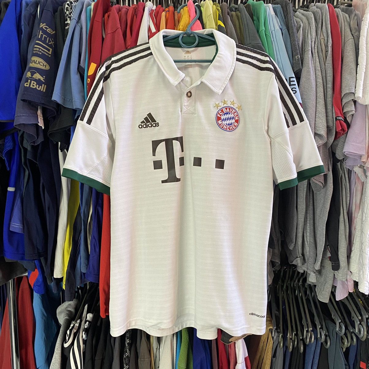 Vintage Vintage Adidas Fc Bayern Munchen 2013 soccer jersey Size US L / EU 52-54 / 3 - 1 Thumbnail