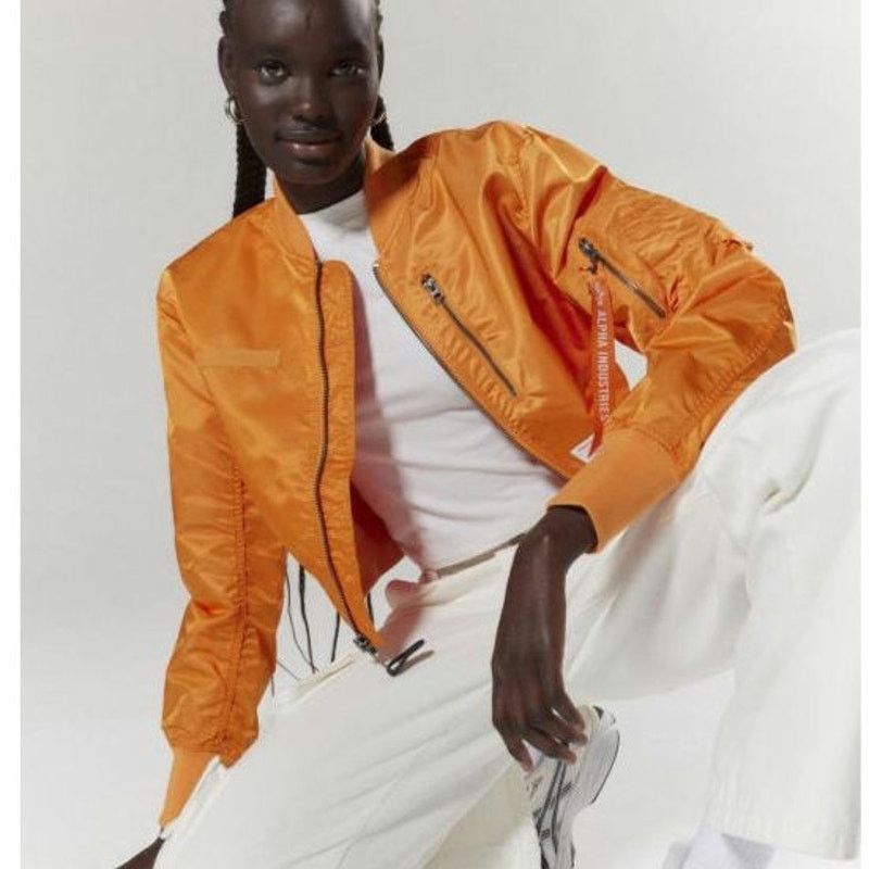New UO Exclusive L-2B Cropped Bomber Jacket $180 LARGE