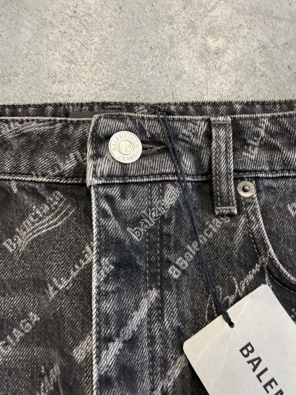 Balenciaga Balenciaga Monogram All Over Print Denim Skirt Size 34" / US 12 / IT 48 - 3 Thumbnail