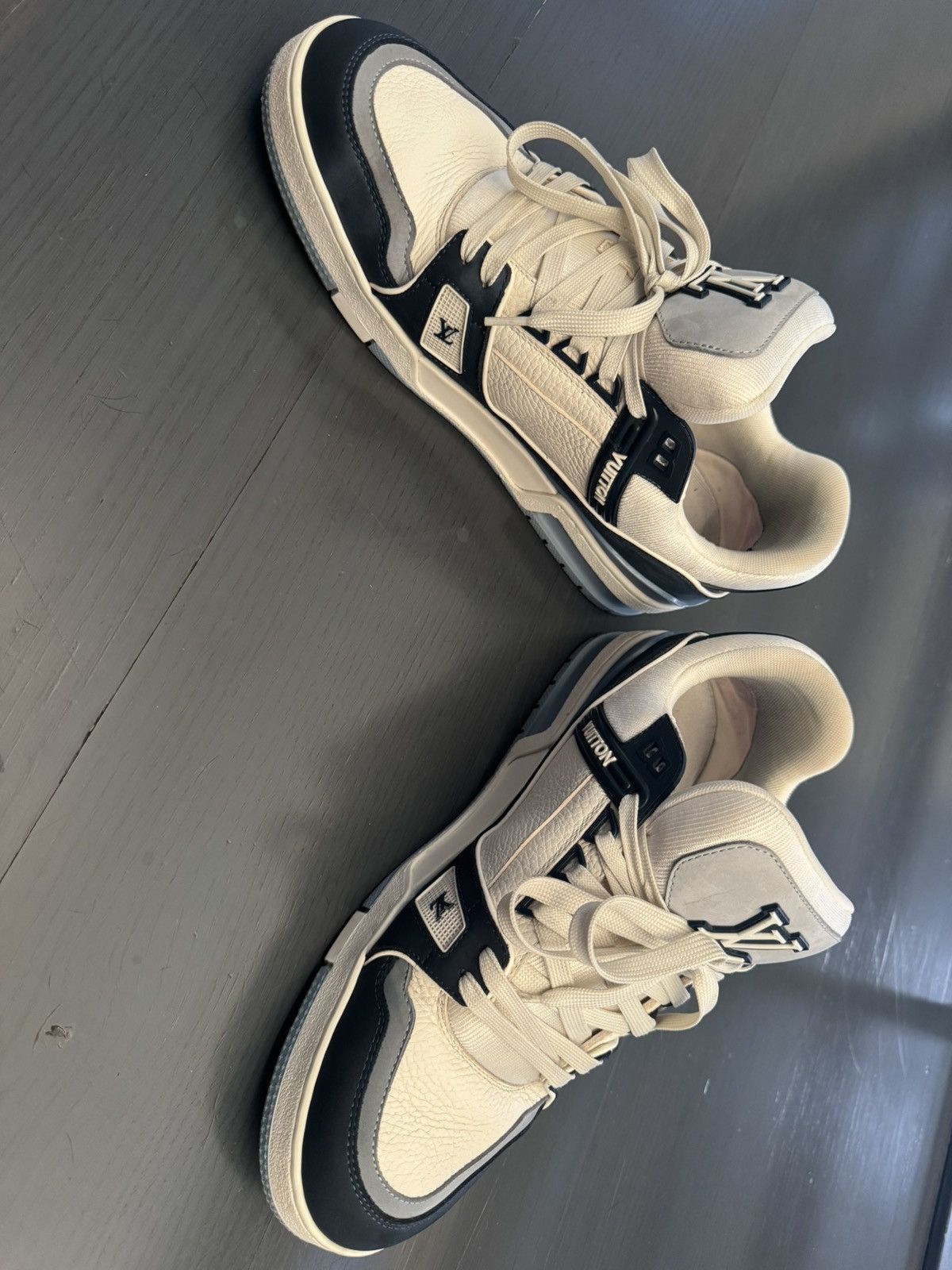 Louis Vuitton LV Trainer Sneaker White/Bleu Size US 8.5 / EU 41-42 - 4 Thumbnail