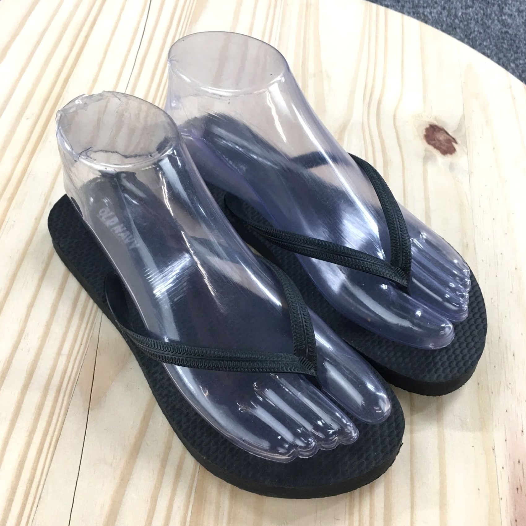 Old Navy Old Navy Sandals Womens 6 Flip Flop Black Toe-Post Comfort Casual T-Strap Flats Size US 6 / IT 36 - 3 Thumbnail