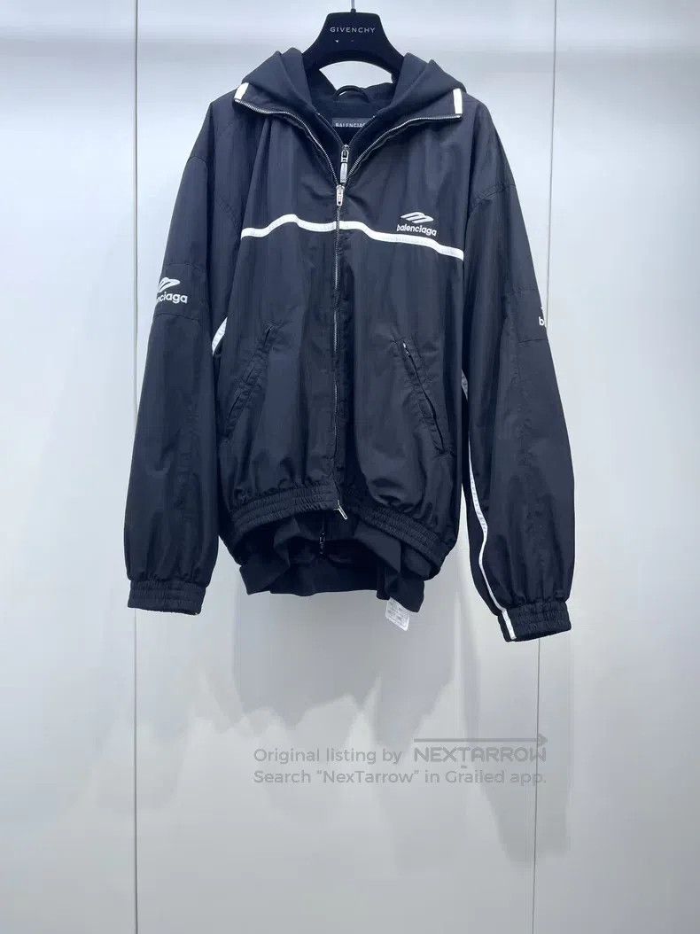 Balenciaga Balenciaga White Stripe B Letter Embroidered Fake Two-Piec Size US S / EU 44-46 / 1 - 1 Thumbnail