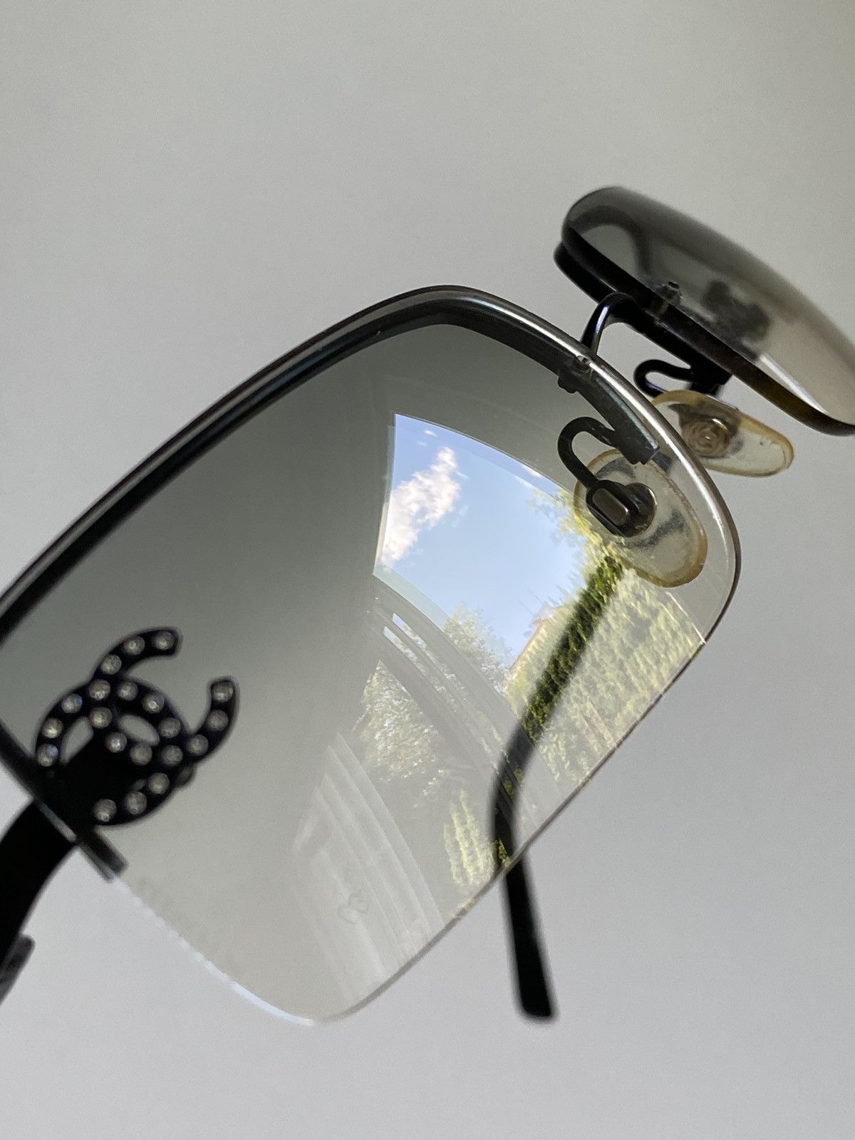 Chanel × Vintage Chanel CC 4104-B sunglasses rhinestones black rimless Size ONE SIZE - 14 Thumbnail