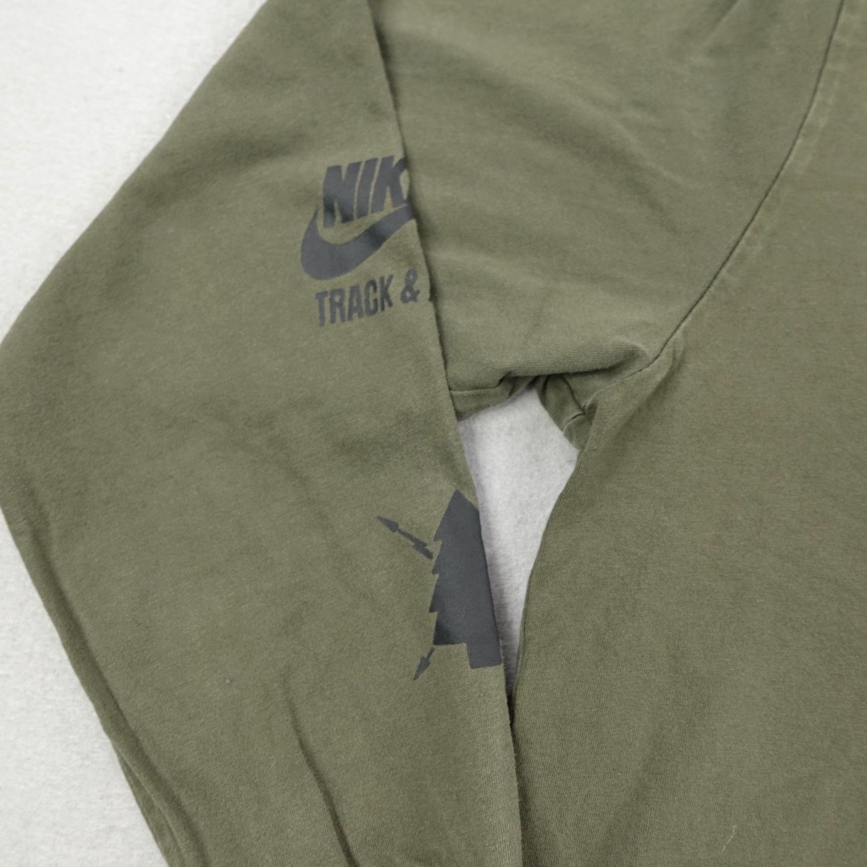 Nike Nike Shirt Mens XL Green Camo Hybrid Track & Field Long Sleeve Pocket Athletic Size US XL / EU 56 / 4 - 3 Thumbnail