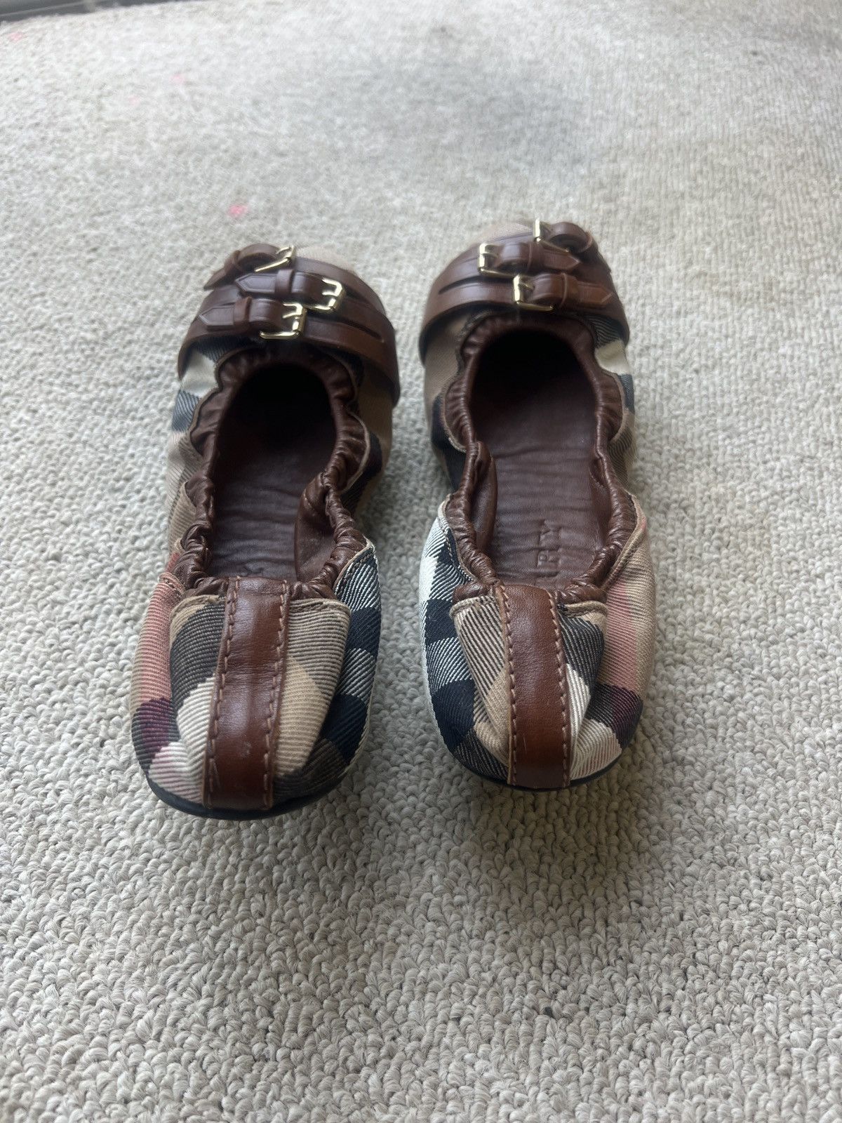 Burberry Burberry house check plaid buckle leather flats size 38 Size US 7 / IT 37 - 3 Thumbnail