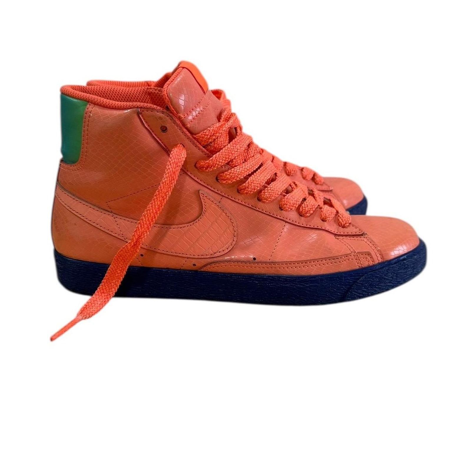 Nike Cassette Playa Nike Blazer Size US 6.5 / EU 39-40 - 1 Thumbnail
