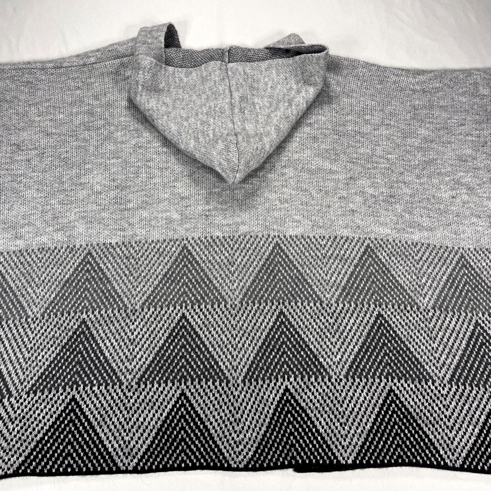 Vintage Cocogio Women’s One Size Hooded Fringe Gray Sweater Made In Italy Wool Blend Shirt Womens One Size Gray Fringe Hooded Wool Blend Italy Coco g Size ONE SIZE - 5 Thumbnail