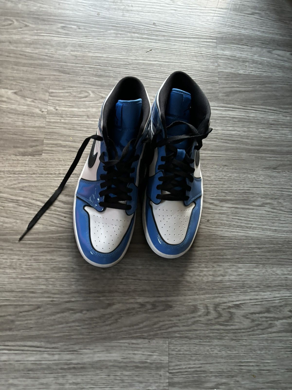 air jordan 1 mid se signal