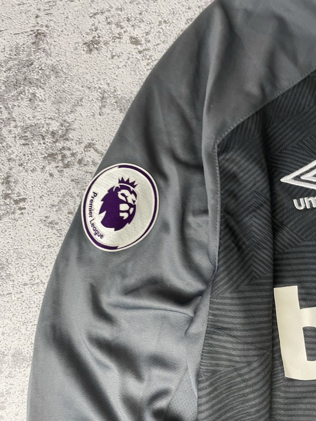 Umbro Trott 2018-19 West Ham Umbro Goalkeeper Shirt M Mens Size US M / EU 48-50 / 2 - 4 Thumbnail