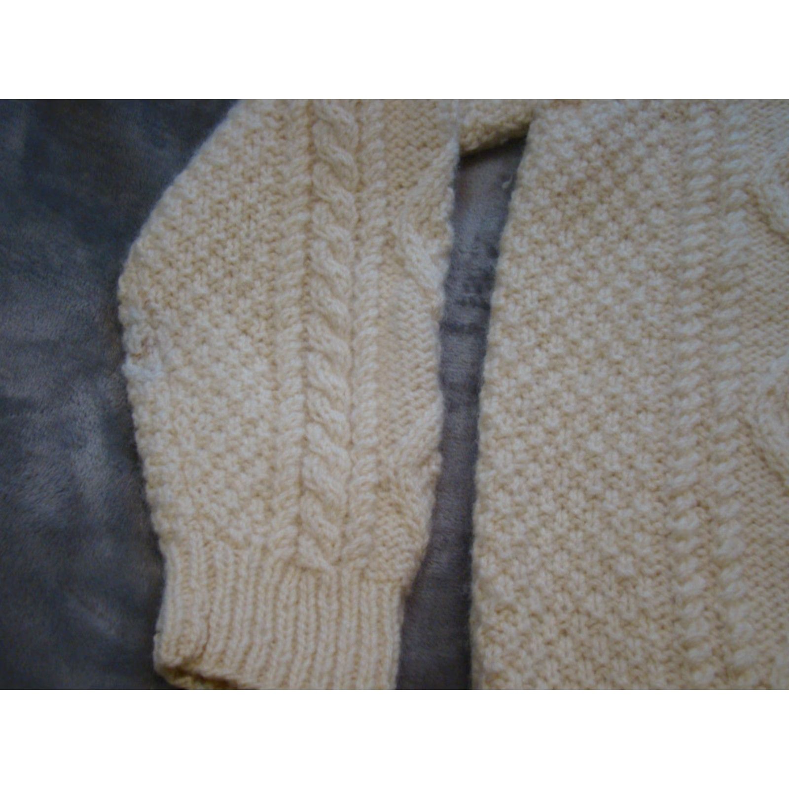 Vintage VINTAGE Aran Sweater Mens 42 Wool Cream Crew Neck Long Sleeve Chunky Knit Hand Knitted Size US XL / EU 56 / 4 - 6 Thumbnail