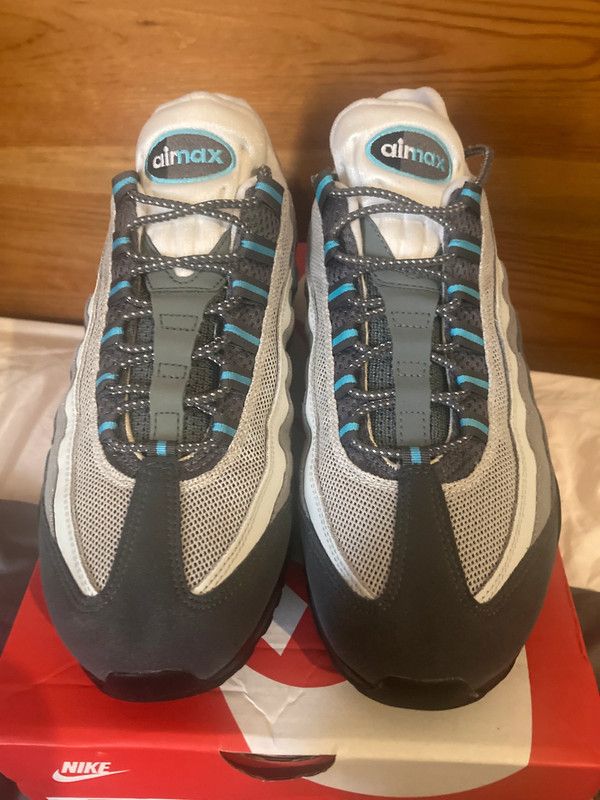 Nike Nike Air Max 95 - Grey Volt - UK 10 Size US 11 / EU 44 - 3 Thumbnail