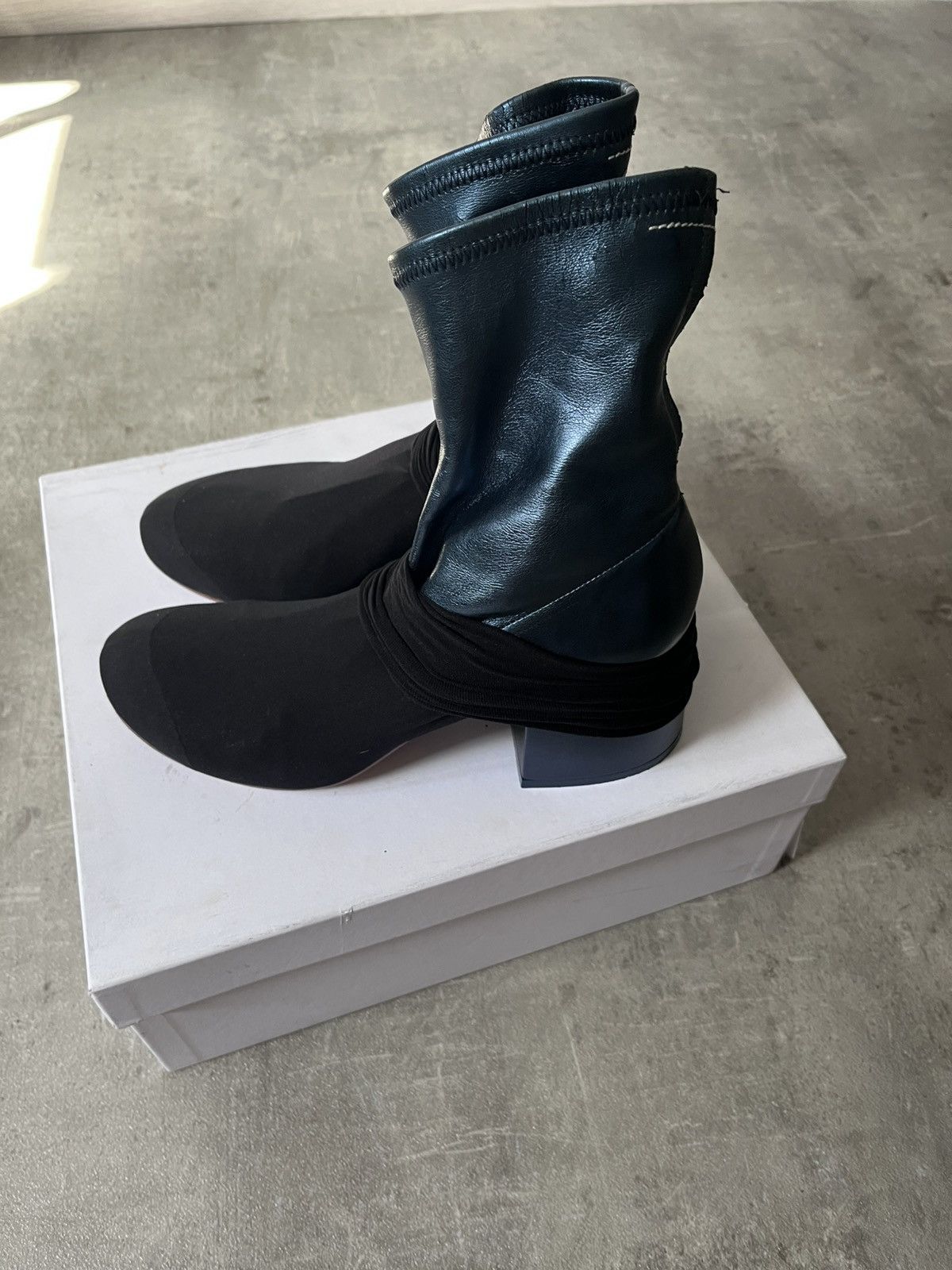Maison Margiela Maison Margiela MM6 Faux Leather Socks Ankle heels Size US 9 / IT 39 - 16 Thumbnail