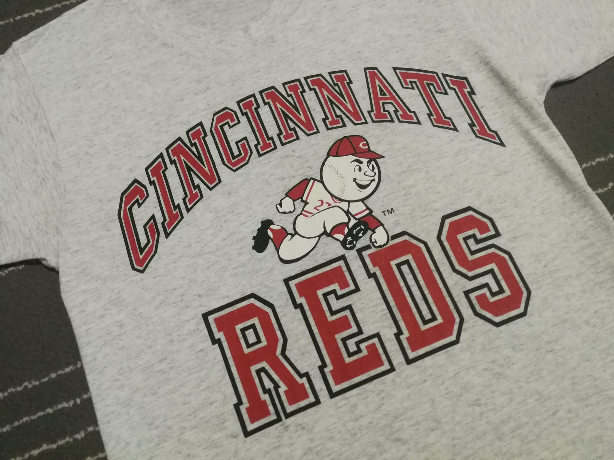 MLB × Vintage Vintage Cincinnati REDS SINGLE STICH S 1790 Size US S / EU 44-46 / 1 - 2 Thumbnail