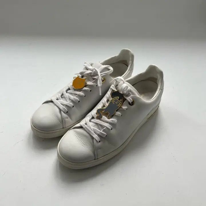Other Louis Vuitton Cat Illustration White Sneakers -2508 Size US 7 / IT 37 - 1 Thumbnail