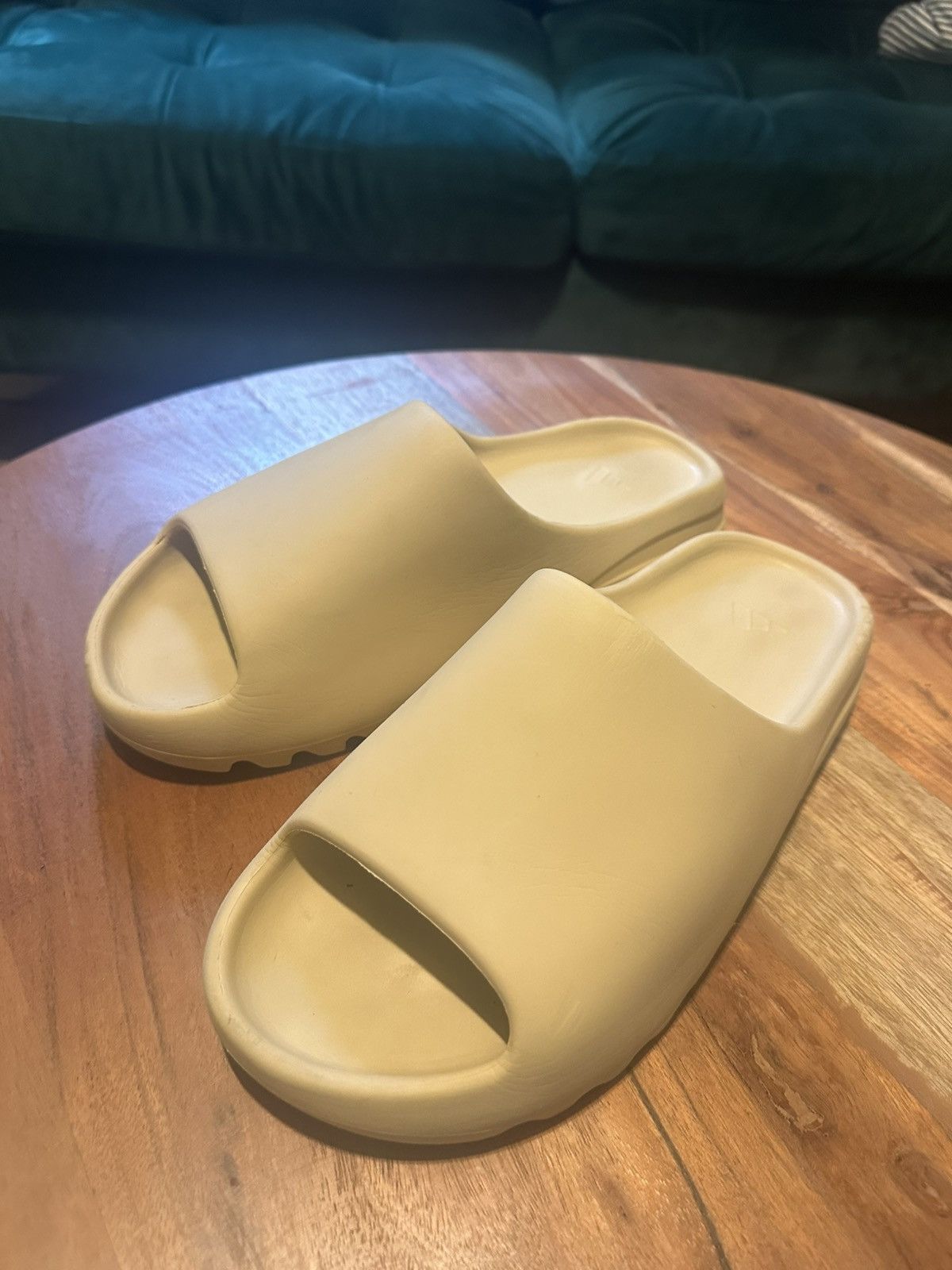 Yeezy Yeezy “Bone” Slides 2019 OG Size US 11 / EU 44 - 1 Thumbnail