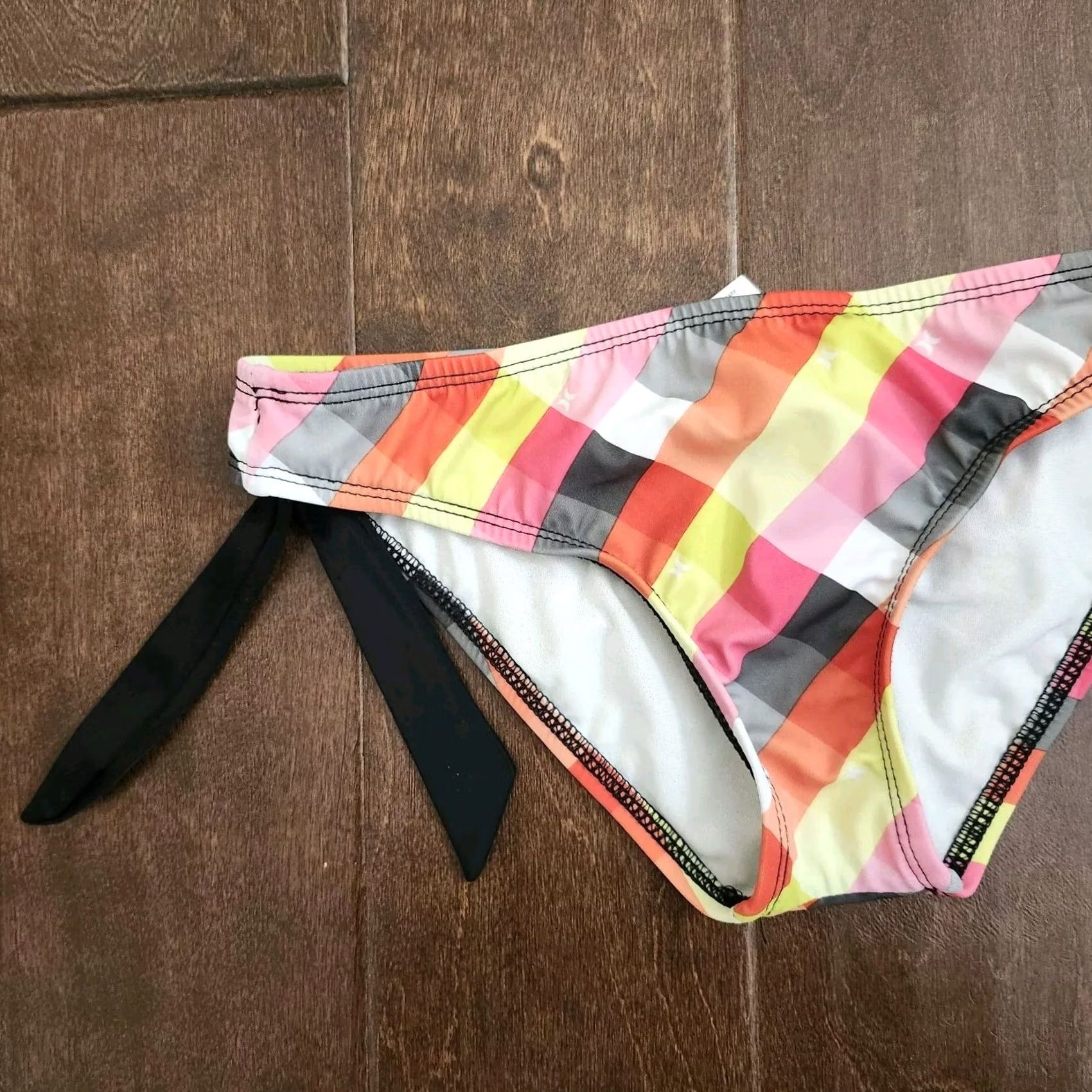 Hurley Hurley Women's Bikini Bottoms Plaid - Petite P Multicolor Spandex Polyester Hand Wash Only Hipster Beach 90s? Size 28" / US 6 / IT 42 - 2 Thumbnail