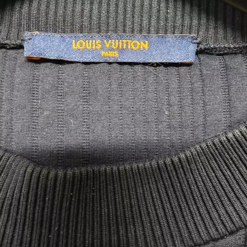 Louis Vuitton Louis Vuitton Logo Sweatshirt in Dark Pattern-2507 Size US M / EU 48-50 / 2 - 4 Thumbnail