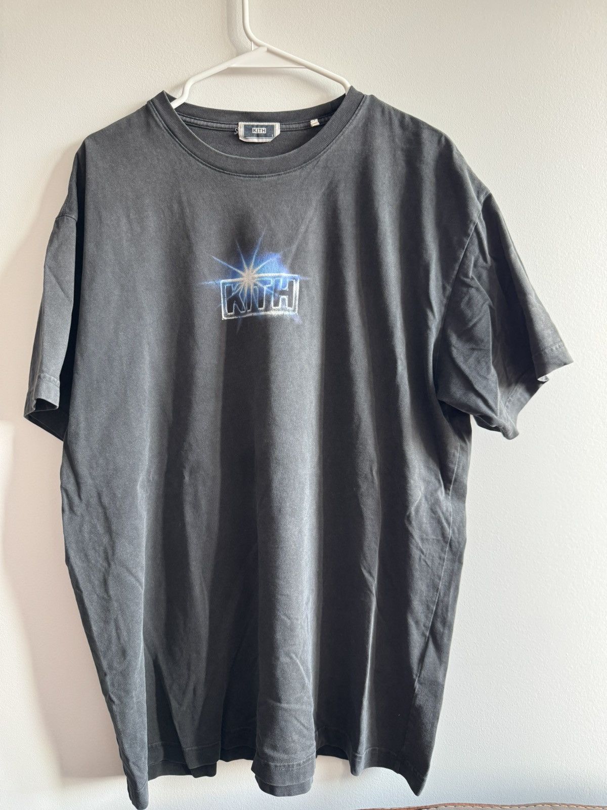 高品質の人気 Fieg Ronnie × Kith Kith Grailed | Tee Sleeps Never City トップス