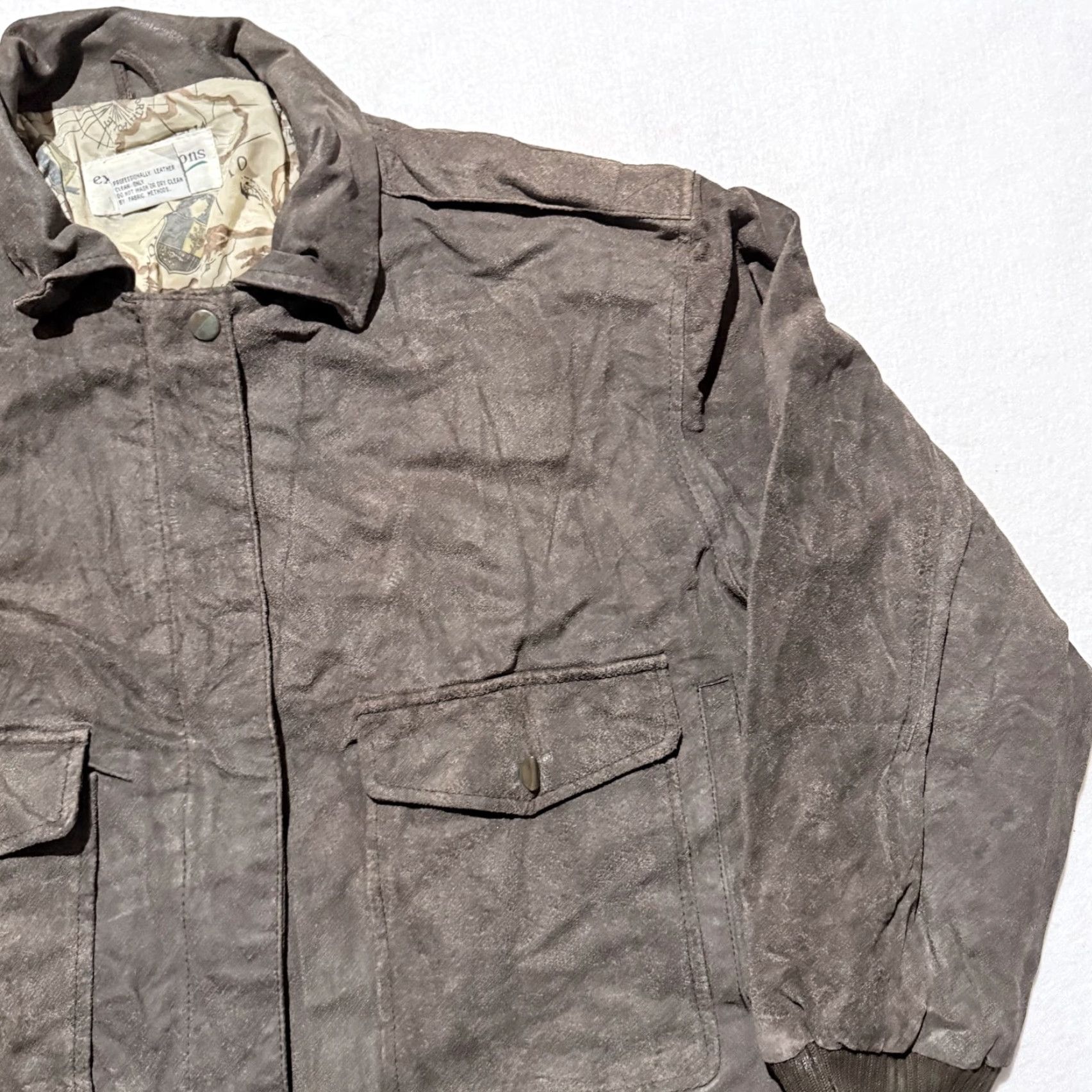 Vintage VINTAGE Explorations Leather Bomber Jacket Men Gray Map Lined Size M Size US M / EU 48-50 / 2 - 5 Thumbnail