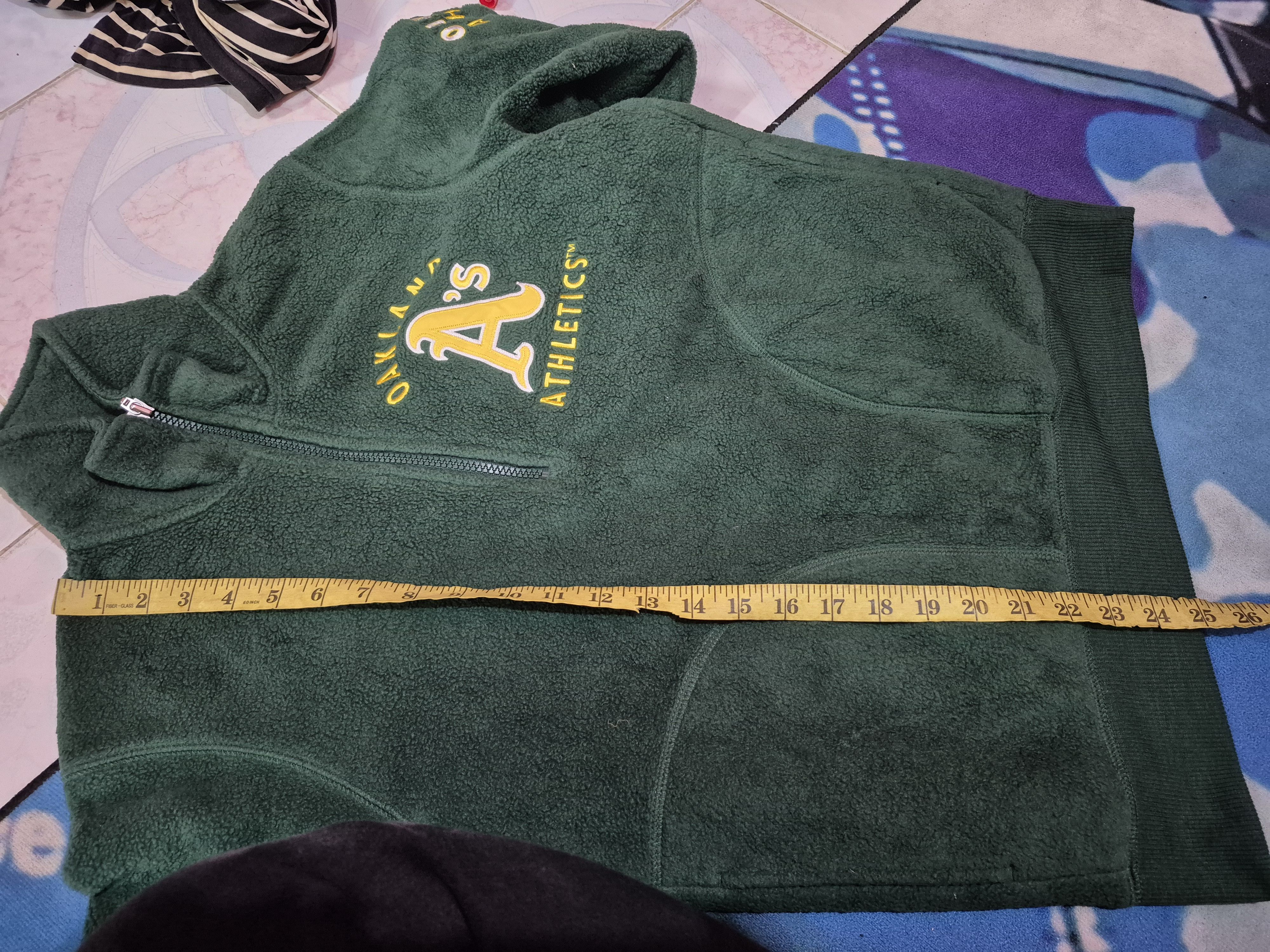 MLB 🔥 Uniqlo MLB Oakland Athletic Half Zipper Sweater Size US M / EU 48-50 / 2 - 11 Thumbnail