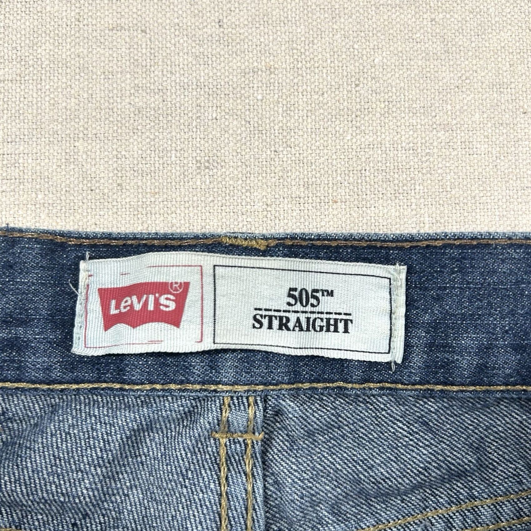 Levi's VINTAGE Levi's 505 Jeans Womens 16 Reg Straight Distressed Y2K 28x27 Blue 100% Cotton Denim Jeans Mens Womens Boys Girls Size 38" / US 16 / IT 52 - 4 Thumbnail