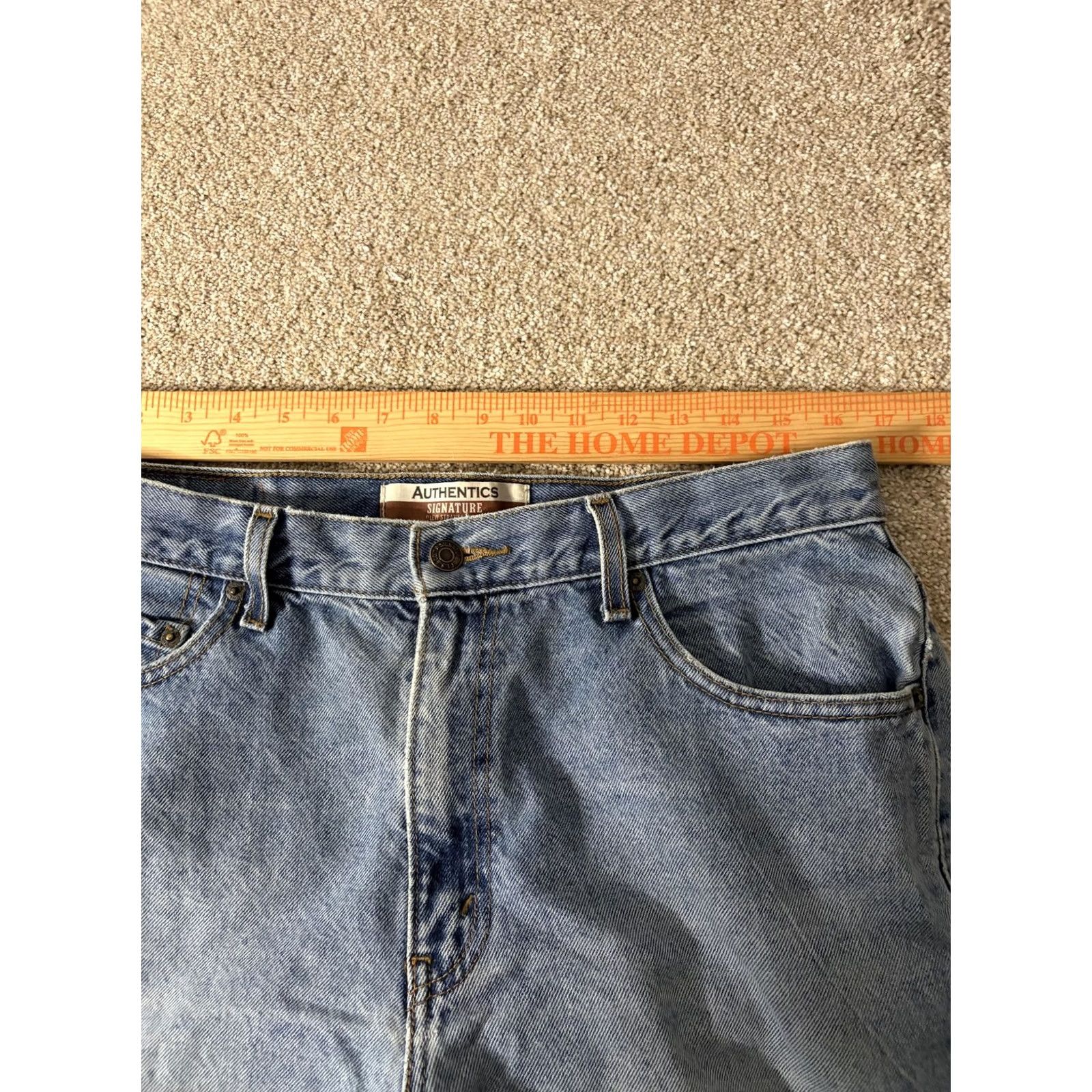Vintage Signature Levi Strauss Jeans Mens 36x31 Light Wash Blue Regular Straight Denim Clothing Size US 36 / EU 52 - 4 Thumbnail
