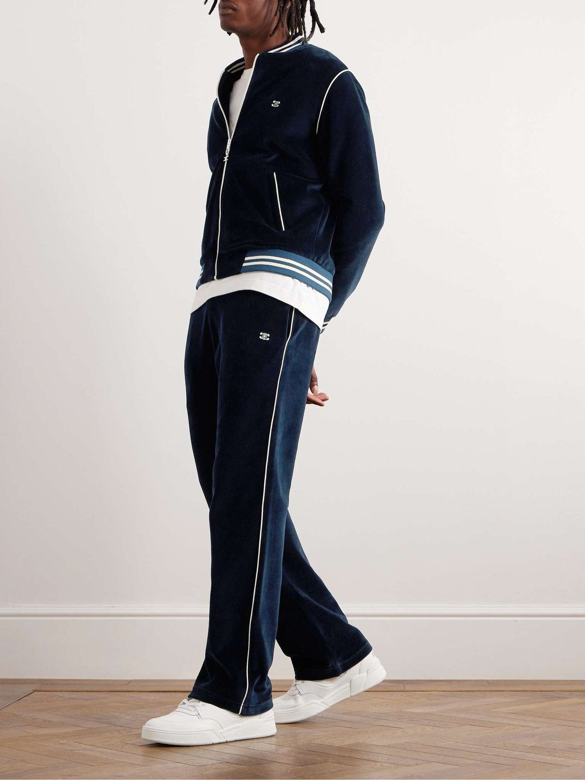 Celine Celine - Triomphe Logo Embroidered Velour Trackpants Size 30" / US 8 / IT 44 - 23 Thumbnail